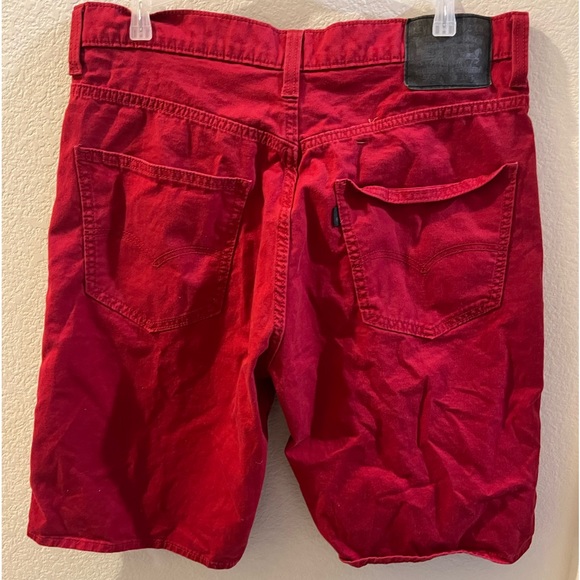 Red Levi’s shorts that are in good condition - Picture 2 of 2